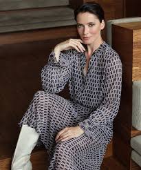 Ontdek de Pracht van Exclusieve Dameskleding in Onze Online Shop