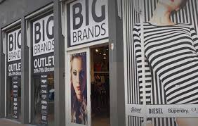 Voordelig Shoppen: Outlet Merkkleding Voor Een Fractie Van De Prijs